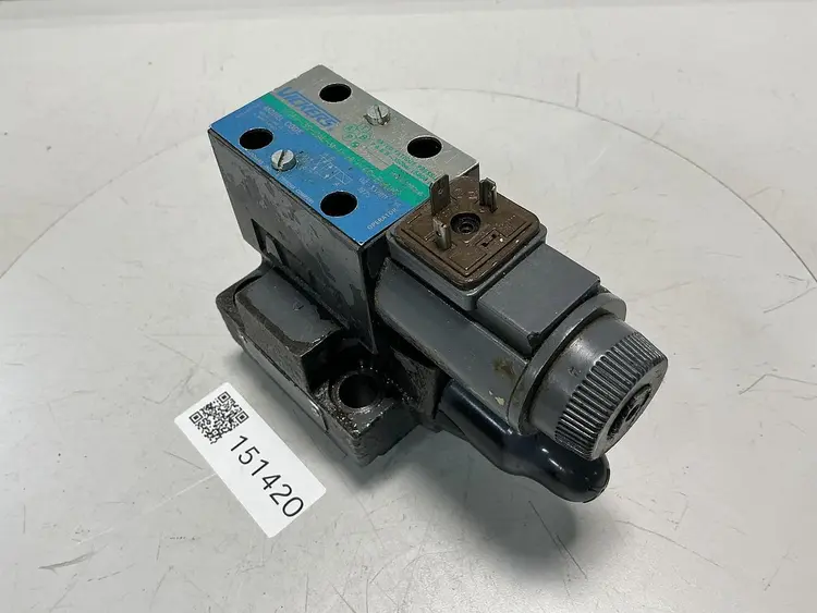 Used VICKERS DG4V-3S-2AL-M-U-HL7-60-EN490 Valves/Fittings Michigan US | Ideal Machinery #689684