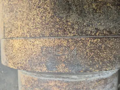USED KOMATSU 561-63-62102