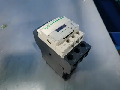 NEW SCHNEIDER ELECTRIC LC1D32BD