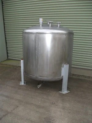 1000L S/S Vertical Enclosed Tank