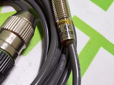 OMRON E3HT-DS3E2 PHOTOELECTRIC SENSOR SWITCH - BRAND NEW