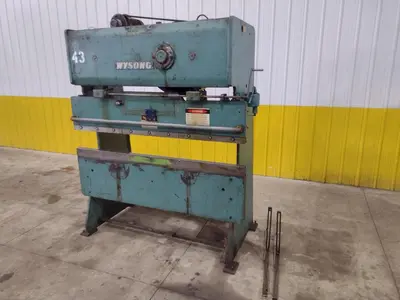 25 TON X 6' WYSONG MODEL #2572 MECHANICAL PRESS BRAKE: STOCK #23464