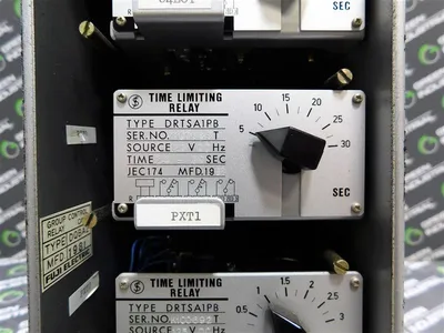 Fuji Electric DRTSA1PB Time Limiting Relay 2.5-30s and 0.25-3s Type DQBA2 Used