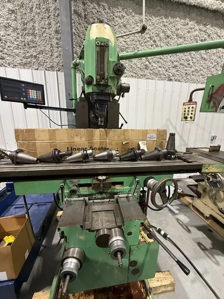 Used ACCUTEC 2500M Universal Mills Alberta CA | Merchant Machine Tools Inc #1513707