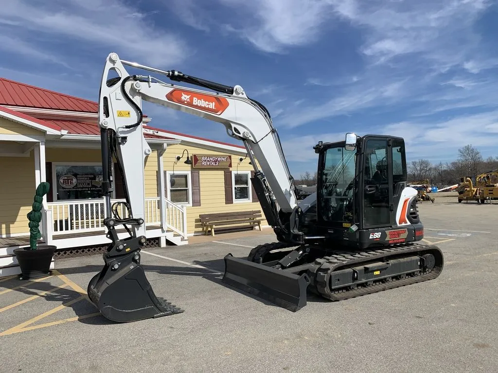 USED 2023 Bobcat E88R2