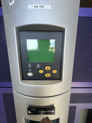 Used StorageTek L180 Automated Magazine-Storage California US | Davliegogo LLC #1705596