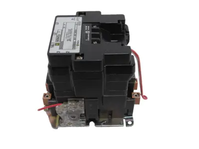 NEW SQUARE D 8502SE02S STARTER SIZE 3 SER.A 120V