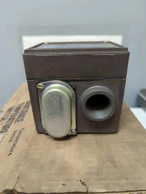New | in-Stock BARKSDALE L2H-H454 Relays & Switches | Surplus Asset Holdings #1205676