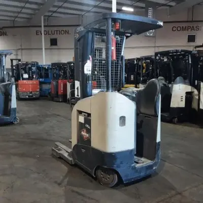 USED 2019 CROWN RR5725-45