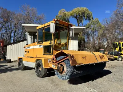 Used 2005 ROSCO SWEEP PRO Street Sweeper New York US | Abele Tractor #1343047