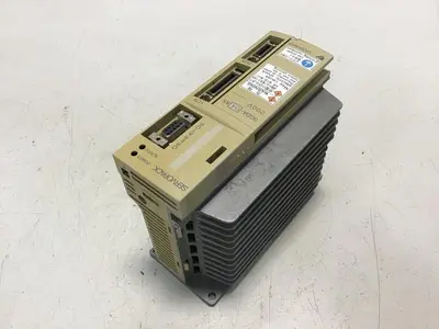 USED YASKAWA SGDA-04AS
