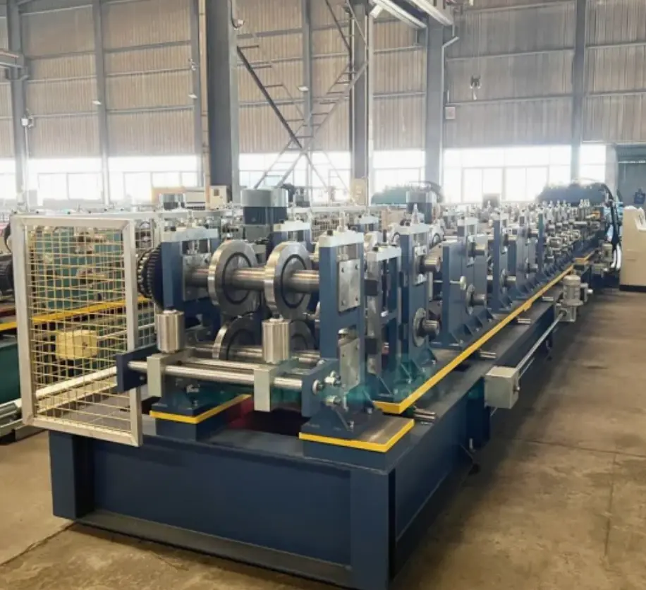 C Purlin Roll Forming Machine in Italy