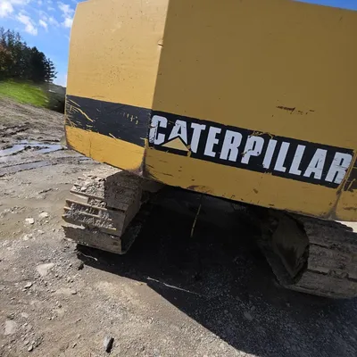 CATERPILLAR E110B Excavator | Iron Listing (7)