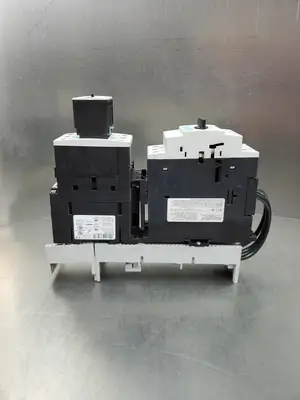 USED Siemens 3RV1031-4AA10 Circuit Breaker w/3RT1033-1B..0 Contactor