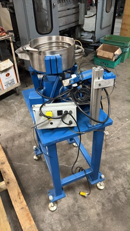 Used PARTS FEEDERS INC B-18 Vibratory Machines Connecticut US | Global Machine Brokers, LLC #1171407