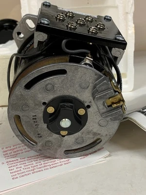 NEW SUPERIOR ELECTRIC 216CU