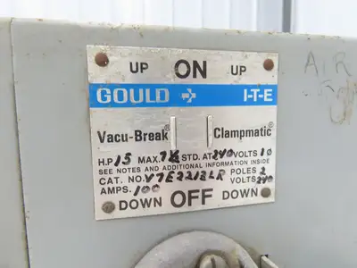 Gould Siemens V7E2213LR I-T-E Twin Vacu-Break Fusible Switch 100A 240VAC 1Ph