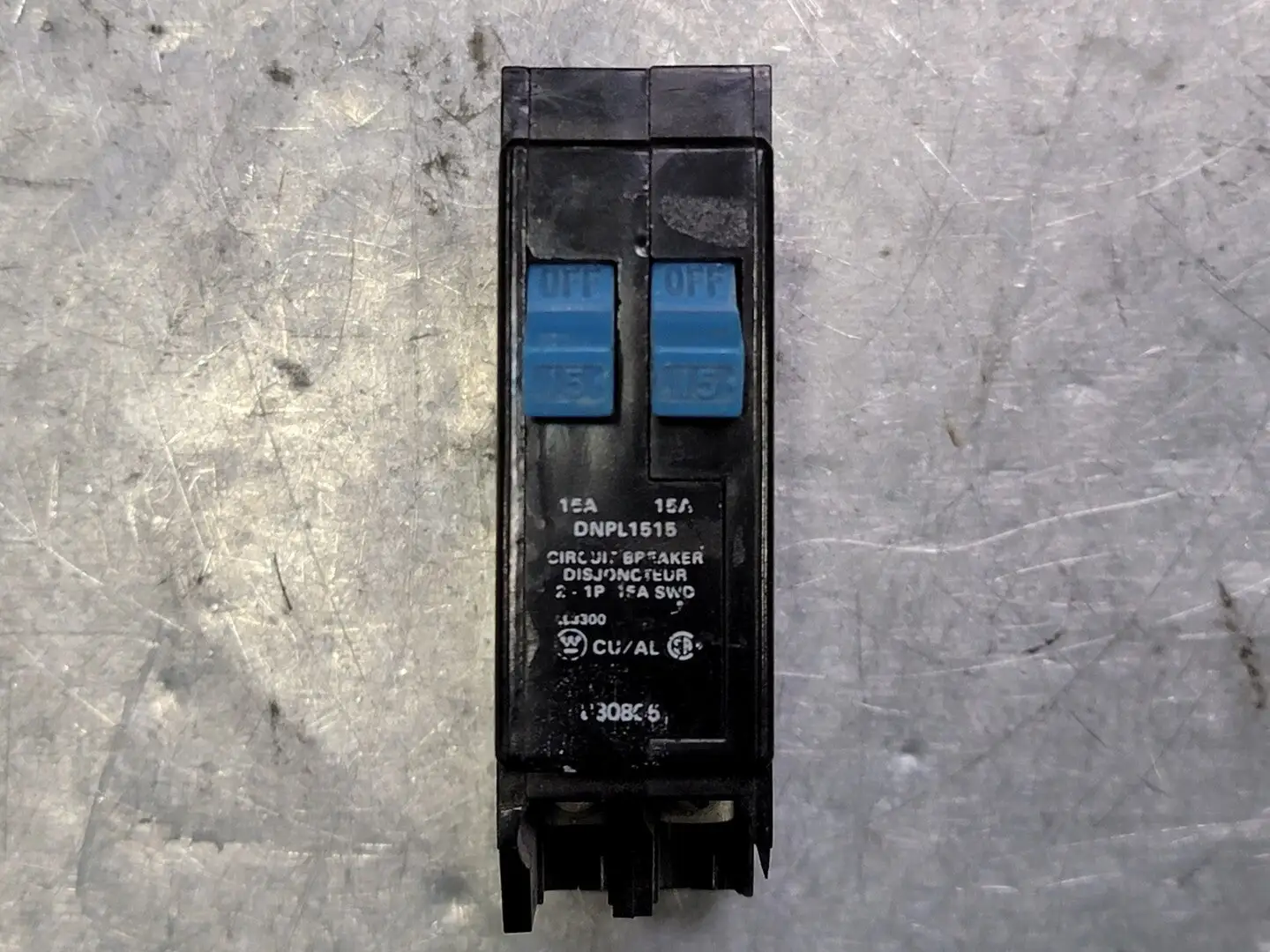 USED CUTLER-HAMMER DNPL1515