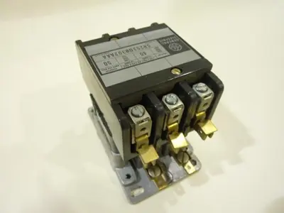 USED GENERAL ELECTRIC / GE CR253DB302AAA