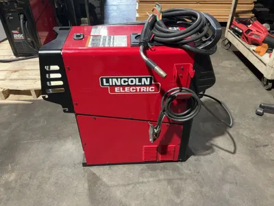 Used LINCOLN ELECTRIC POWER MIG® 260 SINGLE PHASE MIG WELDER POWER SOURCE WITH 208 - 575 INPUT VOLTAGE, 300 AMP MAX OUTPUT Mig Welders Michigan US | Miedema Asset Management Group #1424987