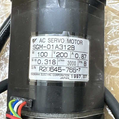 NEW Yaskawa SGM-01A312B