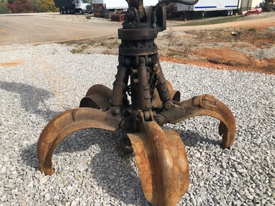 Liebherr 932 Material Handler with Grapple and Magnet