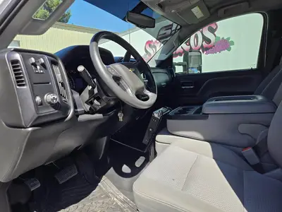 USED 2022 CHEVROLET SILVERADO 5500HD