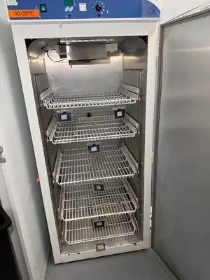 Used _UNKNOWN_ _UNKNOWN_ Thermostatic Incubators Rhode Island US | Federal Equipment Company #1347625