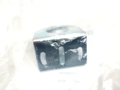 ST30C | Automation Direct  30mm Sensor Mounting Bracket, Right Angle, LOT OF 2 - New