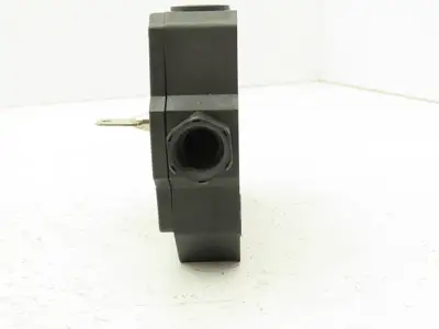 Omron D4JL-4NFA-C7-01 Guard Lock Safety-Door Switch Interlock Solenoid Release