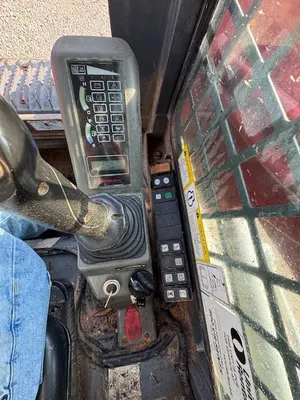 2020 TAKEUCHI TL8 Compact Track Loaders | Simonson Equipment (10)