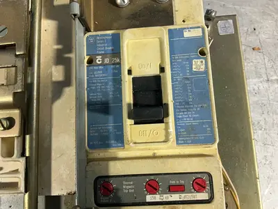 Used WESTINGHOUSE SNT2P11K / JD3250F Circuit Breaker Parts Ohio US | HGR 24 #1316363