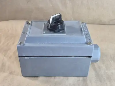NEW ALLEN-BRADLEY 800H-R2HA4RL