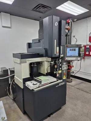 2005 MAKINO EDGE2 EDM Sinkers | Tight Tolerance Machinery (1)