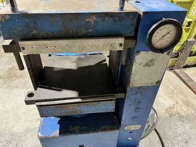 USED PHI PHI 70-254-AM4 PRESS