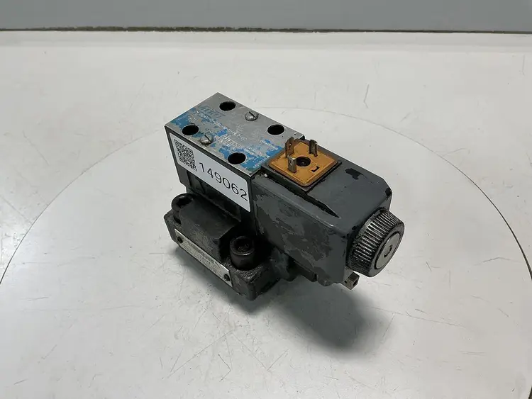 Used VICKERS DG4V-3-2AL-M-U-HL7-60 Valves/Fittings Michigan US | Ideal Machinery #693000