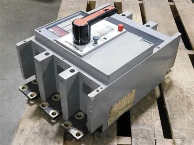 GE TPVF6620 PowerBreak Circuit Breaker 2000A 600V Handle Damage See Pics Used