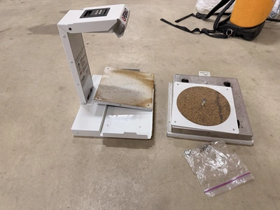 Used FERNO M-200 DEFIBRILLATOR MOUNT Medical Parts Michigan US | Miedema Asset Management Group #1390097