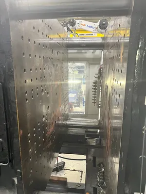 2015 UBE Servomax 1000W Horizontal Plastic Injection Molding Machines | JYC MACHINERY (4)