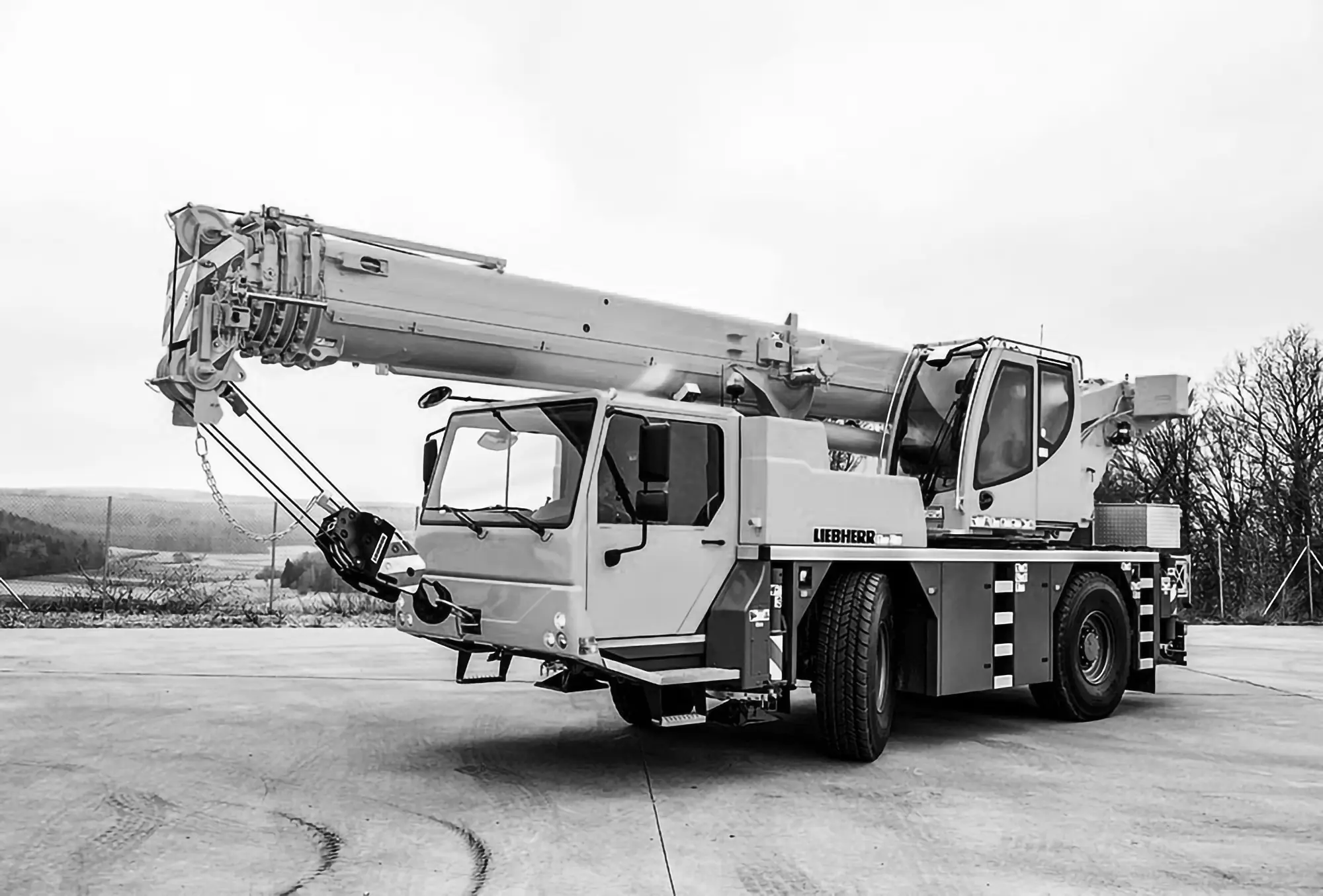 Used 2000 LIEBHERR LTM 1040/1 Rough Terrain Cranes Texas US | Uriquip #1421145