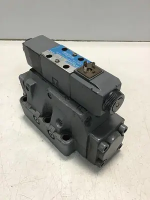 USED VICKERS DG4V-3-6C-M-U-HL7-60-B13