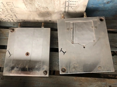 _UNKNOWN_ 8.25" x 9.5" Injection Molding Machine Access Molds | Perry Equipment (10)