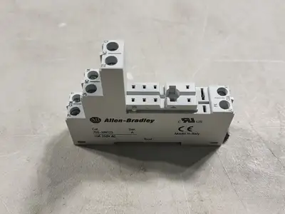 NEW ALLEN-BRADLEY 700-HN123
