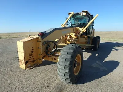 2011 Volvo G946