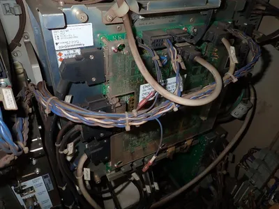 USED YASKAWA ELECTRIC MH6