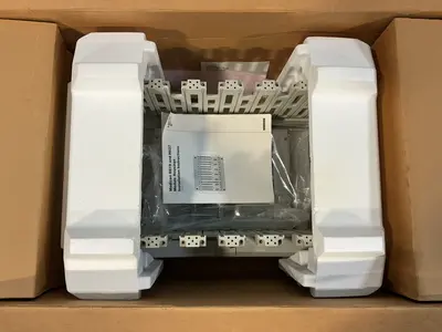 Used SCHNEIDER ELECTRIC ASH819209 PLC Chassis Ohio US | HGR 24 #1406221