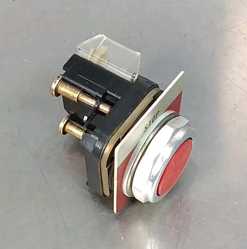 Allen Bradley 800T-A.. / T Red Flush Mount Loc4D23