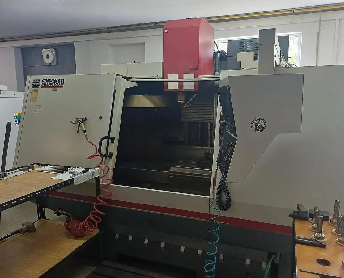 Used CINCINNATI MILACRON SABRE 1000 Vertical Machining Centers CZ | Amaron s.r.o. #1056725