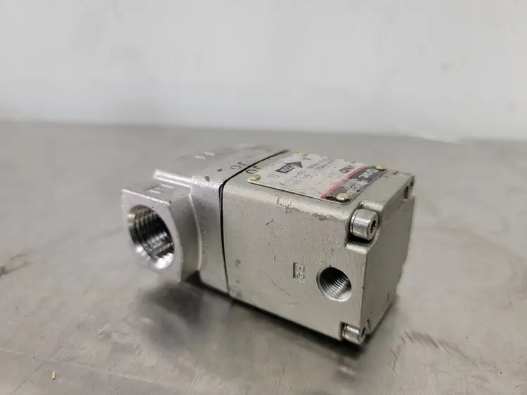 Used SMC VND200DS-15A Valves/Fittings British Columbia CA | Lenmark #258825