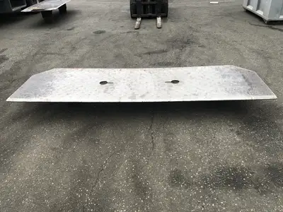 117" x 37" Metal Ramp